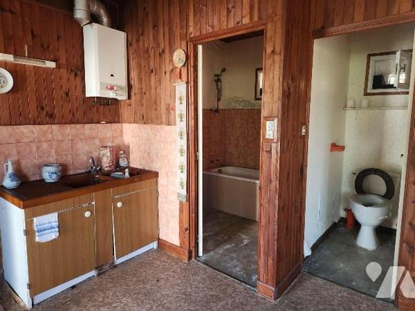 À VENDRE À BAYEL - PAVILLON AVEC LOGEMENT INDÉPENDANT ET SOUS-SOL

Situé à Bayel, village emb...