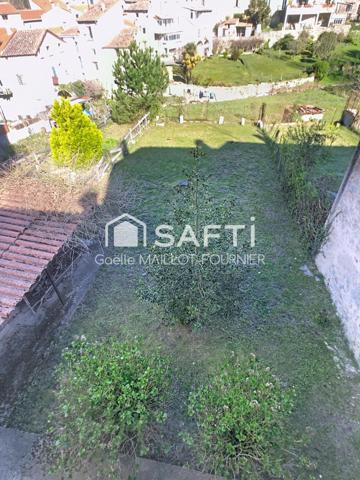 Maison de village avec jardin et grand sous-sol