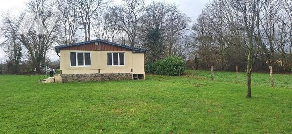À VENDRE – TERRAIN DE LOISIRS EN BORD DE RIVIÈRE – COMMUNE DE JUILLE