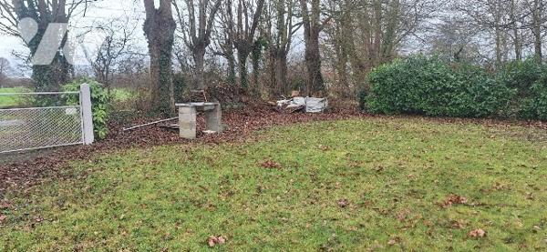 À VENDRE – TERRAIN DE LOISIRS EN BORD DE RIVIÈRE – COMMUNE DE JUILLE