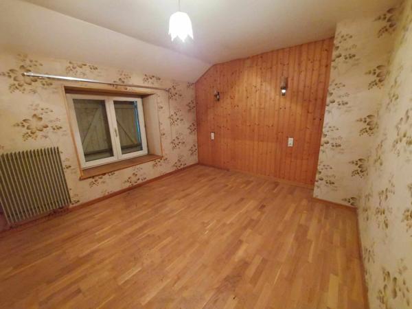 Maison à vendre    6 pièces •  La Salle