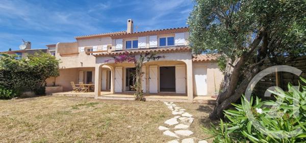 Maison à vendre  6 pièces - 155,57 m 2   SANARY SUR MER  - 83