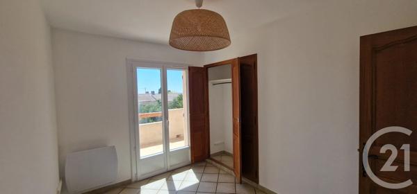 Maison à vendre  6 pièces - 155,57 m 2   SANARY SUR MER  - 83