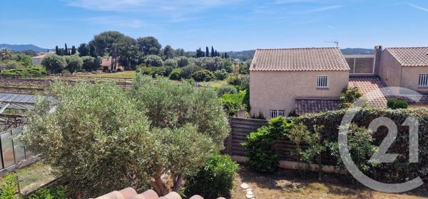 Maison à vendre  6 pièces - 155,57 m 2   SANARY SUR MER  - 83