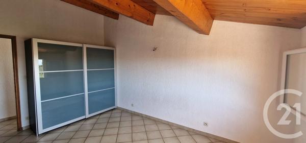 Maison à vendre  6 pièces - 155,57 m 2   SANARY SUR MER  - 83