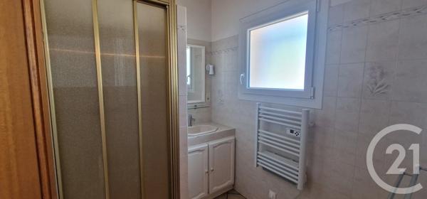Maison à vendre  6 pièces - 155,57 m 2   SANARY SUR MER  - 83