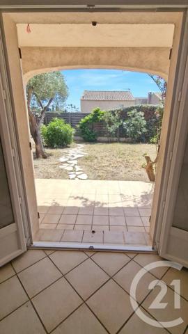 Maison à vendre  6 pièces - 155,57 m 2   SANARY SUR MER  - 83