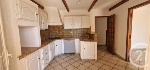 Maison à vendre  6 pièces - 155,57 m 2   SANARY SUR MER  - 83