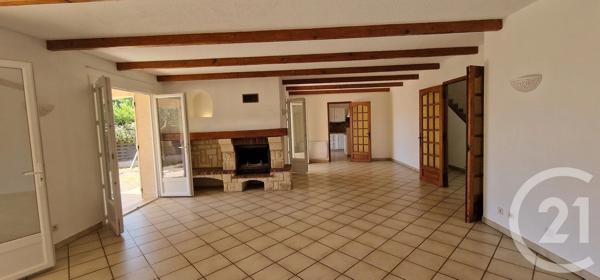 Maison à vendre  6 pièces - 155,57 m 2   SANARY SUR MER  - 83