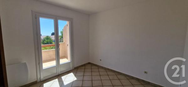 Maison à vendre  6 pièces - 155,57 m 2   SANARY SUR MER  - 83