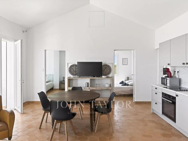 Appartement indépendant avec vue mer à Bandol – Jardin et potentiel d’aménagement