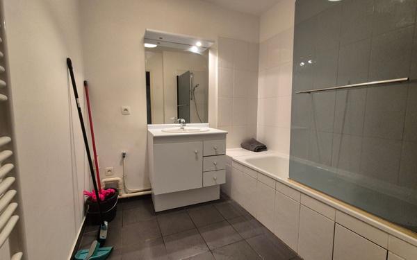 Appartement à louer    3 pièces • 59,89 m2 Cergy