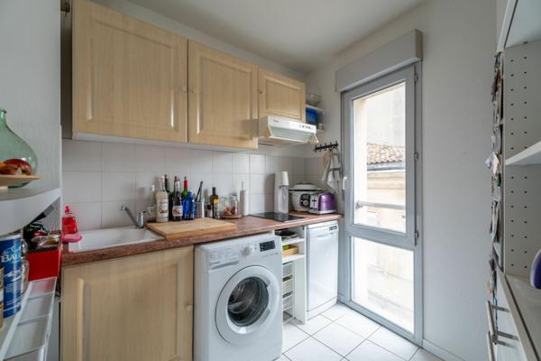 Appartement à vendre    2 pièces • 43,17 m2 Bordeaux