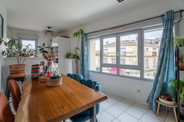 Appartement à vendre    2 pièces • 43,17 m2 Bordeaux
