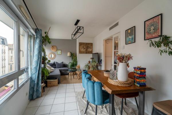 Appartement à vendre    2 pièces • 43,17 m2 Bordeaux