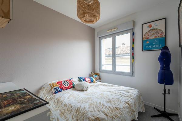 Appartement à vendre    2 pièces • 43,17 m2 Bordeaux