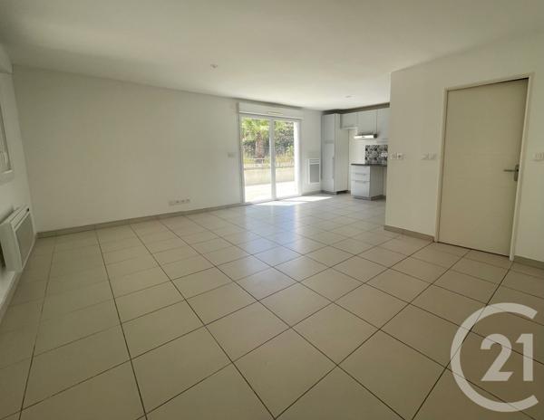 Appartement T3 à vendre  3 pièces - 66 m2 LE LAVANDOU - 83