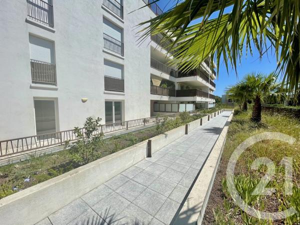 Appartement T3 à vendre  3 pièces - 66 m2 LE LAVANDOU - 83