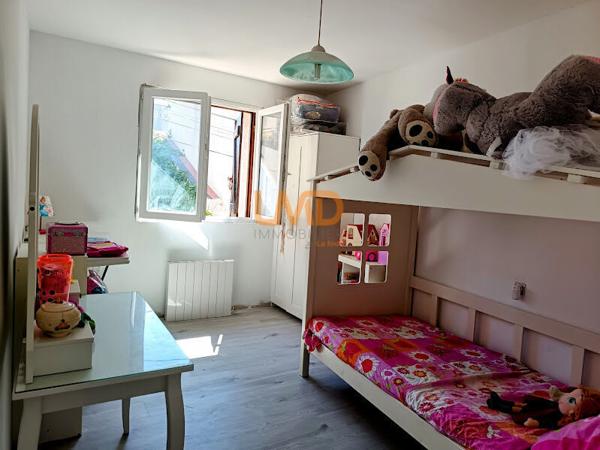 Maison de village rénovée, 3 chambres, localisation idéale