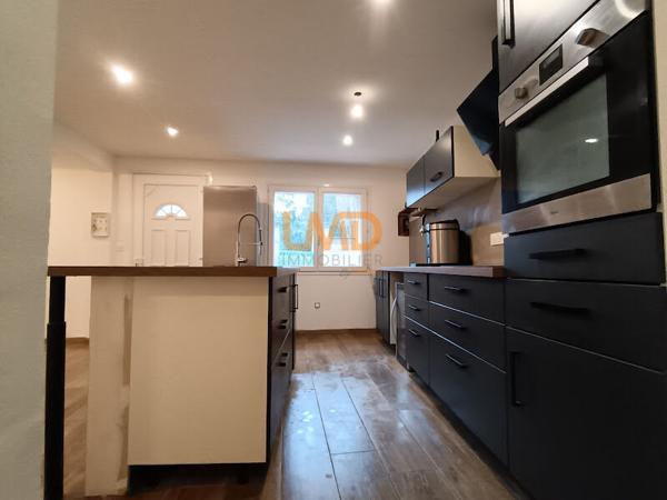 Maison de village rénovée, 3 chambres, localisation idéale