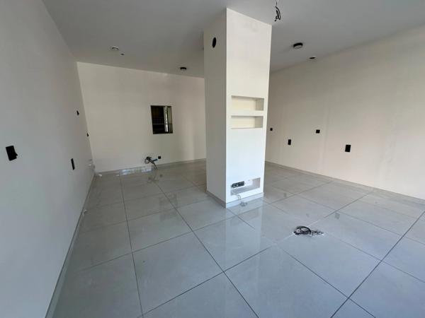 Bureau à louer TASSIN LA DEMI LUNE (69) idéalement situé au PHARE à Tassin d'une surface de 45 m² environ.