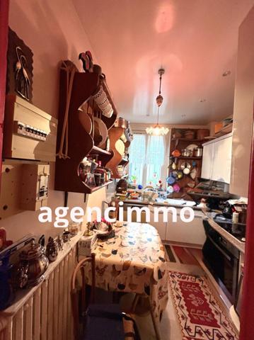 À vendre - T5 et plus, 5 pièces situé à Paris (75018)