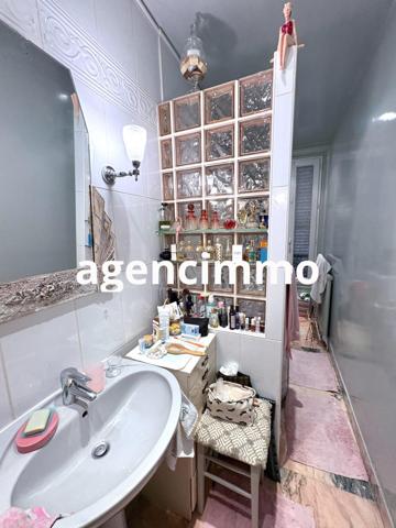 À vendre - T5 et plus, 5 pièces situé à Paris (75018)