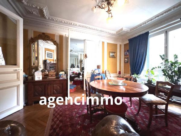 À vendre - T5 et plus, 5 pièces situé à Paris (75018)
