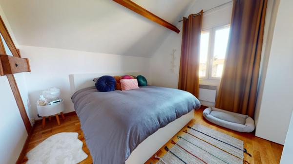 UNE MAISON DE FAMILLE AU CALME, COMME À LA CAMPAGNE , JARDIN & CLIMATISATION RÉVERSIBLE