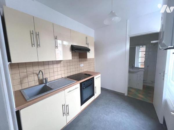 SECTEUR BOULINGRIN Dans un immeuble ancien, un appartement de deux pièces