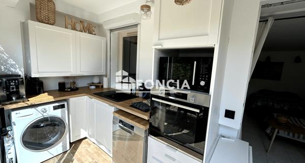 À vendre Studio 32 m² - Bormes-les-mimosas 83230