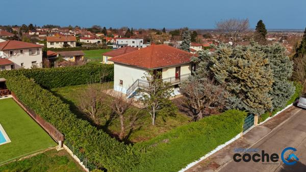 Saint-Laurent-de-Mure (69720) Maison 158m² / parcelle 1.000m² - Saint Laurent de Mure