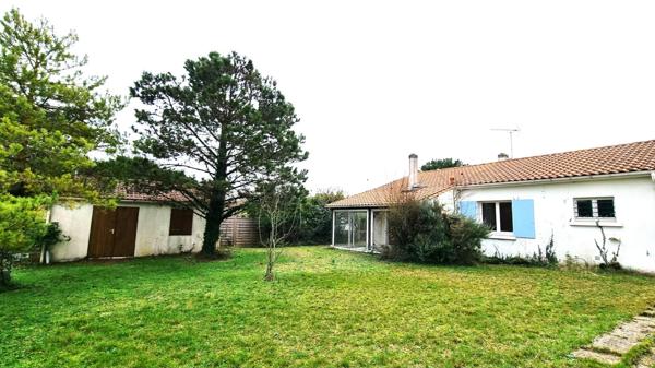 À Meschers, une maison à réinventer - terrain près de 1 000 m²