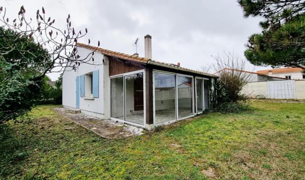 À Meschers, une maison à réinventer - terrain près de 1 000 m²