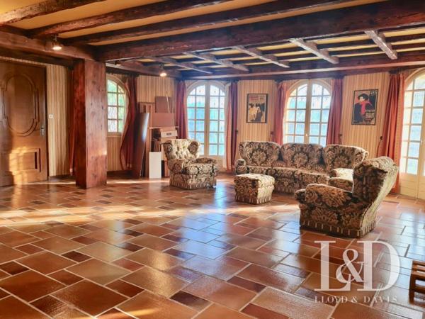 Propriété familiale en Ardèche, 470 m2, matériaux nobles, divible en 2 logements