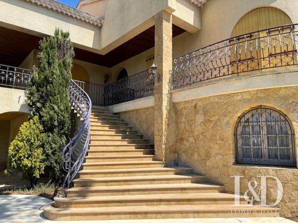 Propriété familiale en Ardèche, 470 m2, matériaux nobles, divible en 2 logements