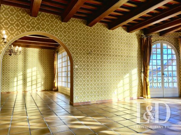 Propriété familiale en Ardèche, 470 m2, matériaux nobles, divible en 2 logements