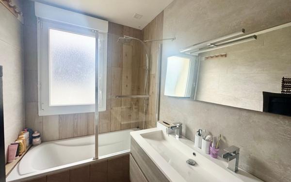 Appartement à vendre    4 pièces • 90 m2 Saint-Renan