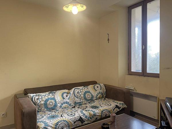 En eXclusivité / Appartement - bas de villa -T2 - jardin - terrasse / Quartier des Routes