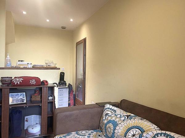 En eXclusivité / Appartement - bas de villa -T2 - jardin - terrasse / Quartier des Routes