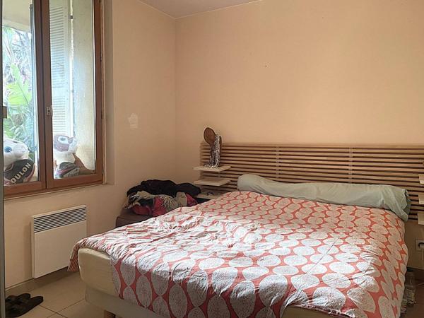 En eXclusivité / Appartement - bas de villa -T2 - jardin - terrasse / Quartier des Routes