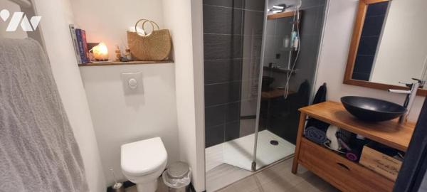 LA GUERCHE DE BGNE - Plein-Centre : Maison pierres rénovée avec terrain