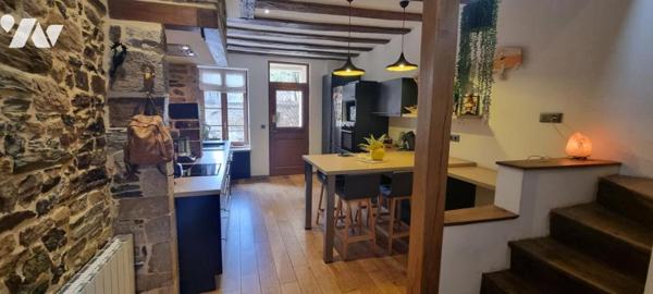 LA GUERCHE DE BGNE - Plein-Centre : Maison pierres rénovée avec terrain