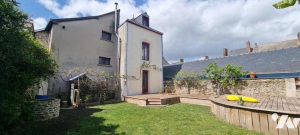 LA GUERCHE DE BGNE - Plein-Centre : Maison pierres rénovée avec terrain