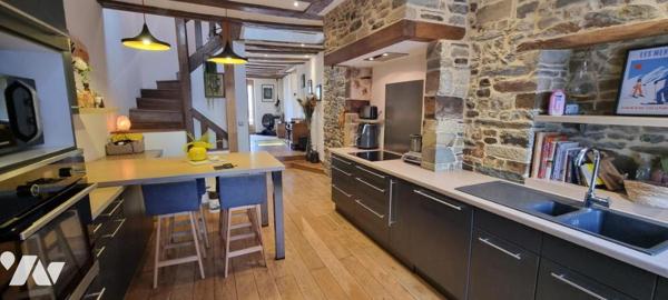 LA GUERCHE DE BGNE - Plein-Centre : Maison pierres rénovée avec terrain