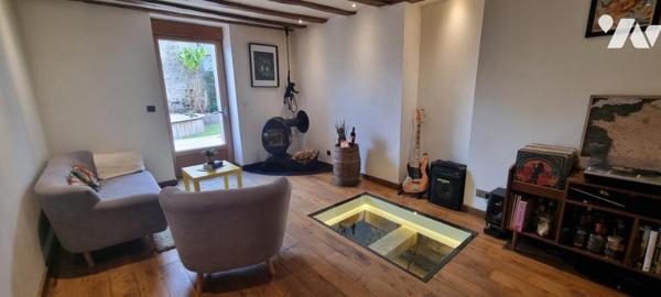 LA GUERCHE DE BGNE - Plein-Centre : Maison pierres rénovée avec terrain