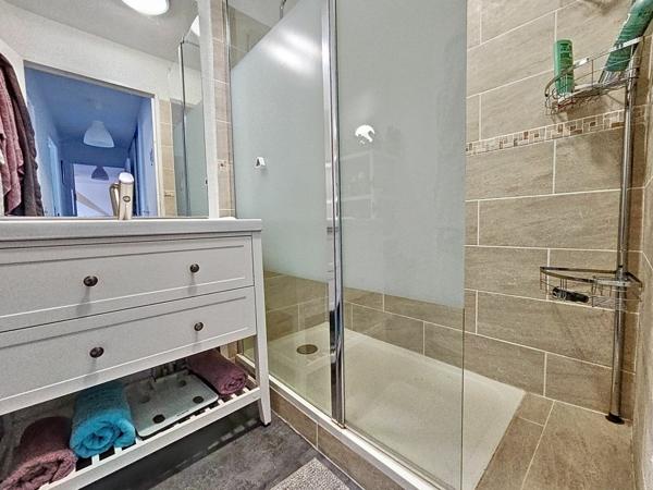 Appartement à vendre    3 pièces • 56,65 m2 Fréjus