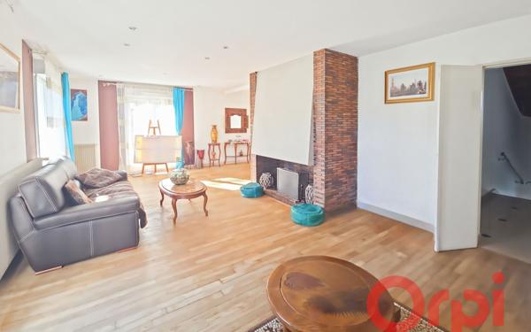 Maison à vendre    8 pièces • 306 m2 Bourges