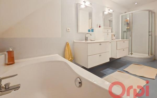 Maison à vendre    8 pièces • 306 m2 Bourges