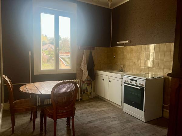 BAR-LE-DUC charmante maison -5 pièces, 3 chambres, jardin, garage, quartier calme